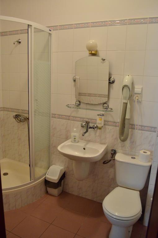 Hotel Mikorzyn Slesin  Room photo